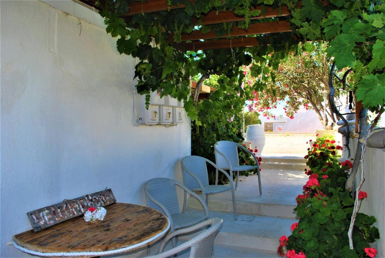 Deluxe Studios & Suites Ageri-Milos Adamantas  Exterior foto