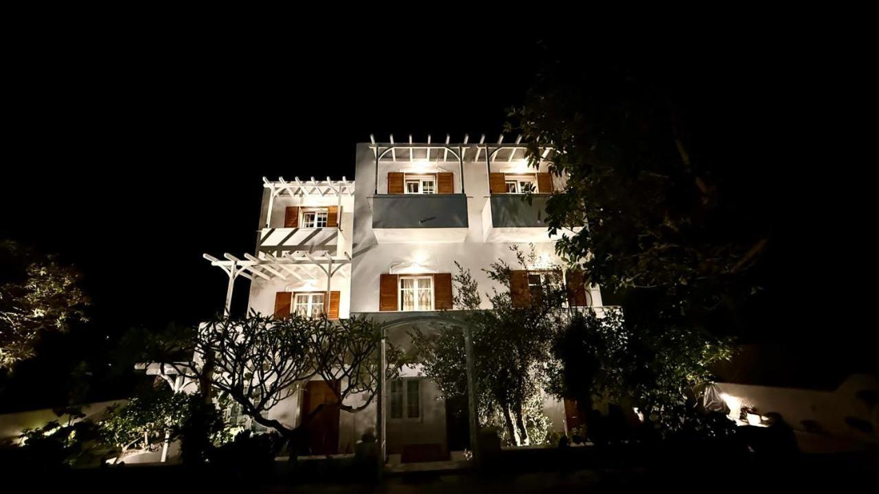 Deluxe Studios & Suites Ageri-Milos Adamantas  Exterior foto